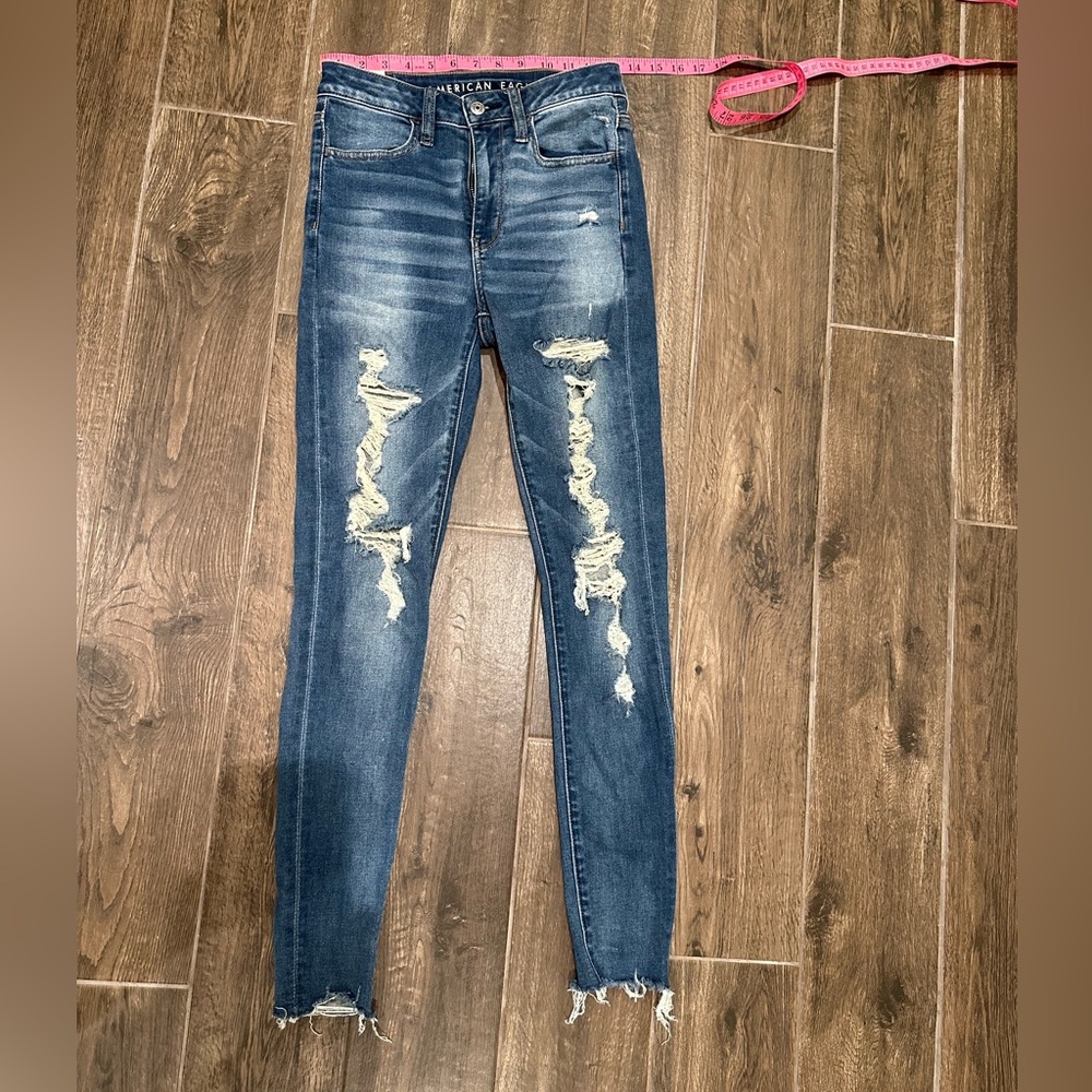 American Eagle Outfitters Women's Blue Distressed Jeans